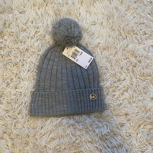 NWT Michael Kors Gray Pom Pom Beanie